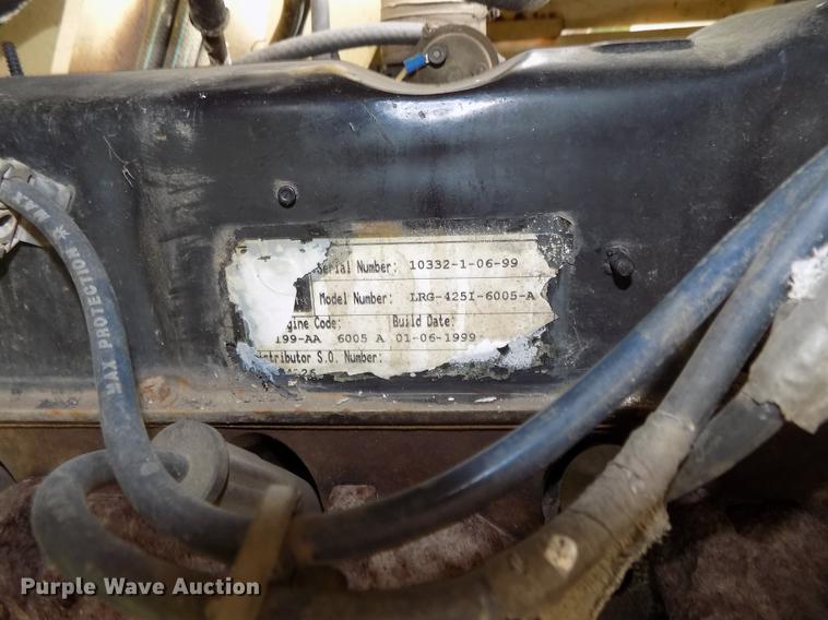 image for item DB8641 1999 JLG 40H boom lift