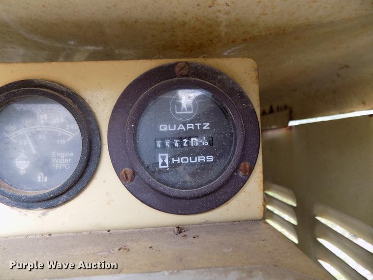 image for item DB8641 1999 JLG 40H boom lift