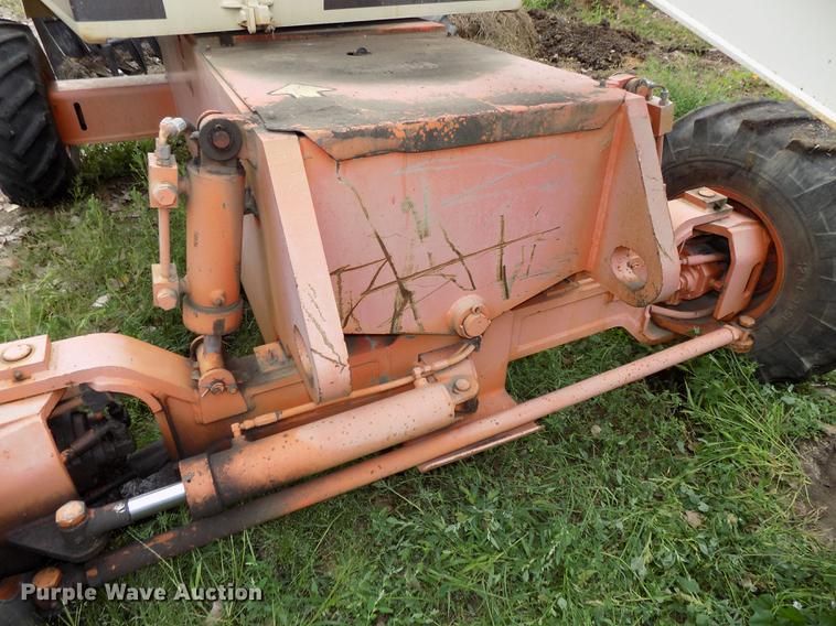image for item DB8641 1999 JLG 40H boom lift
