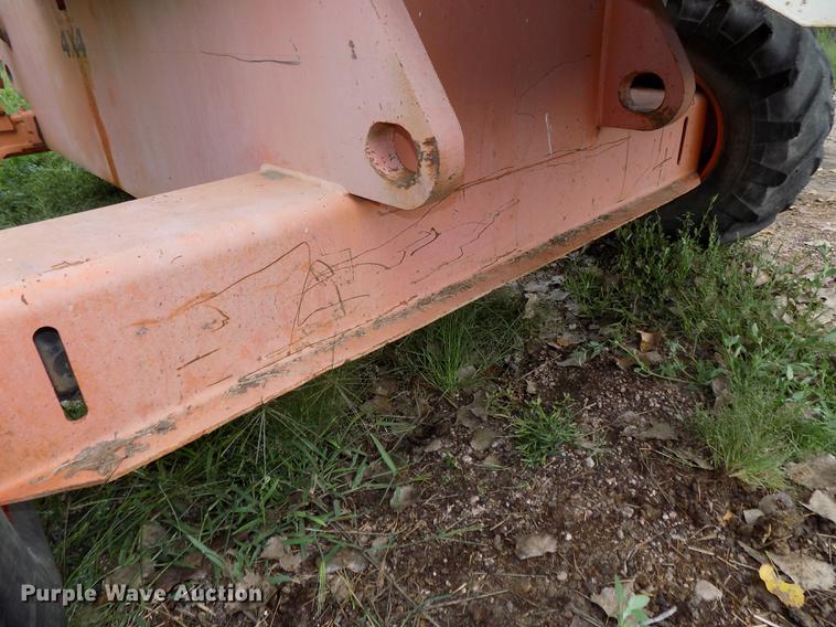 image for item DB8641 1999 JLG 40H boom lift