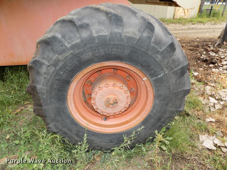 image for item DB8641 1999 JLG 40H boom lift