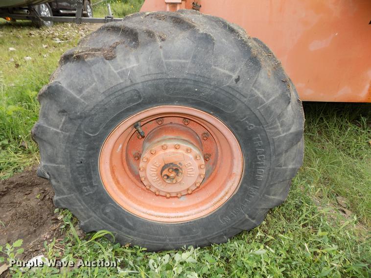 image for item DB8641 1999 JLG 40H boom lift