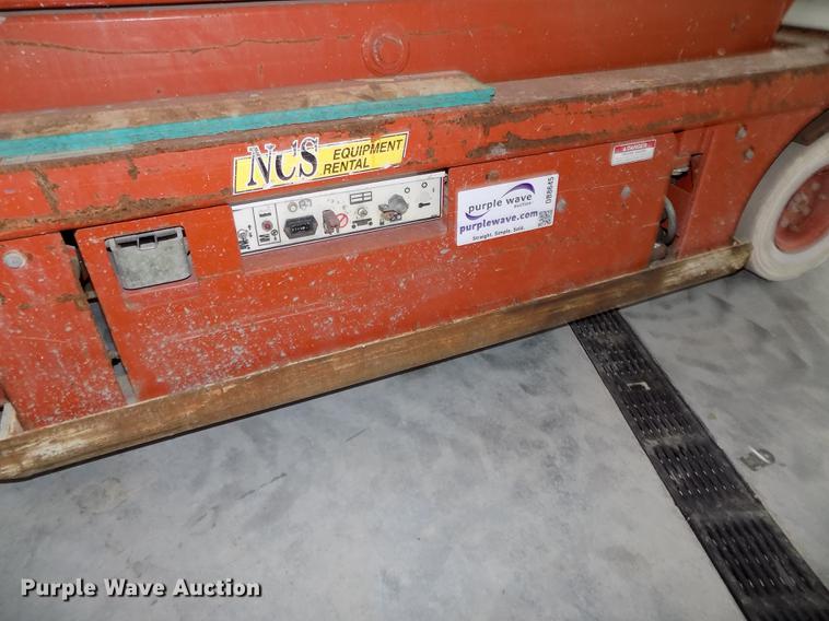 image for item DB8645 Snorkel SL25 scissor lift