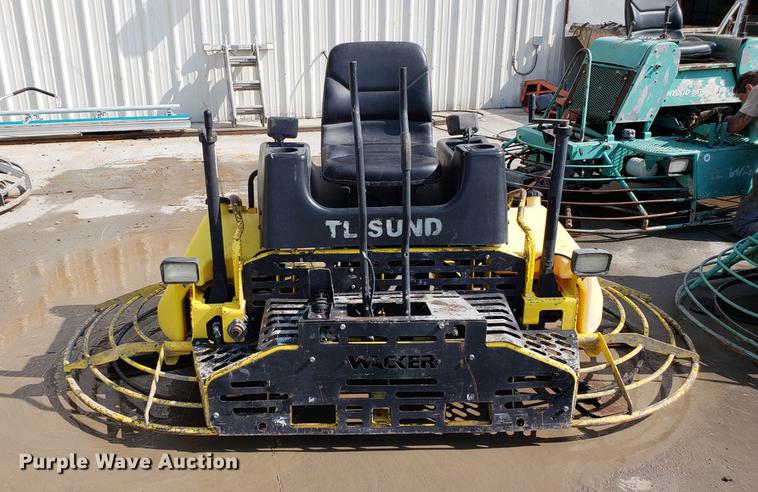 image for item DB8647 Wacker trowel