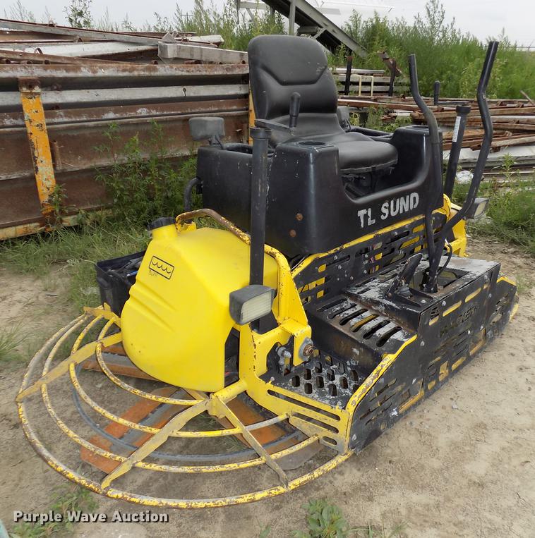 image for item DB8647 Wacker trowel