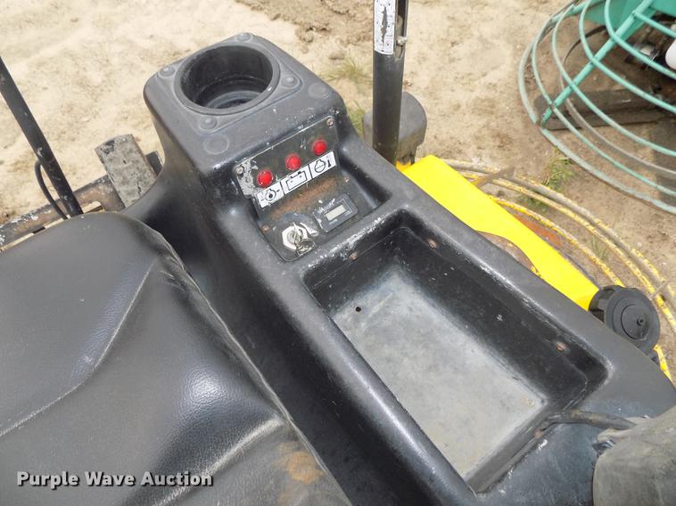 image for item DB8647 Wacker trowel