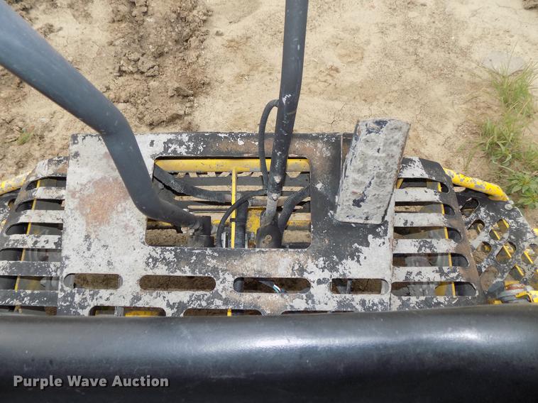 image for item DB8647 Wacker trowel