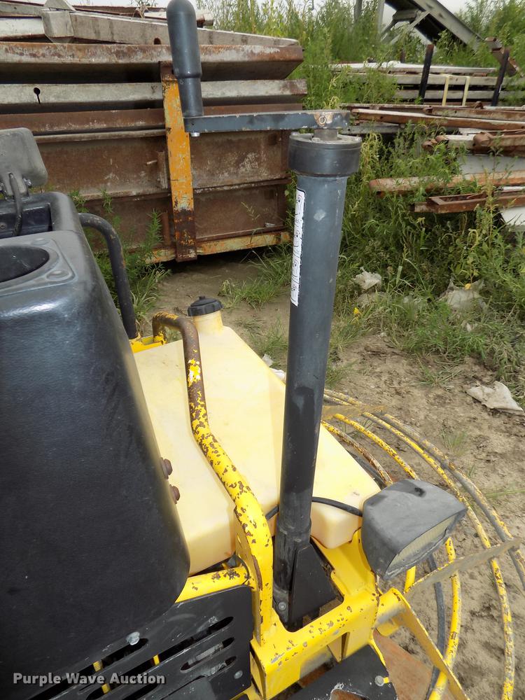 image for item DB8647 Wacker trowel