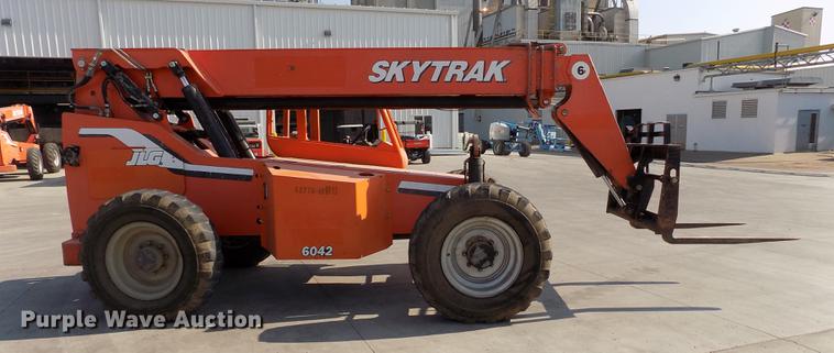 image for item DB9181 2008 SkyTrak 6042 telehandler