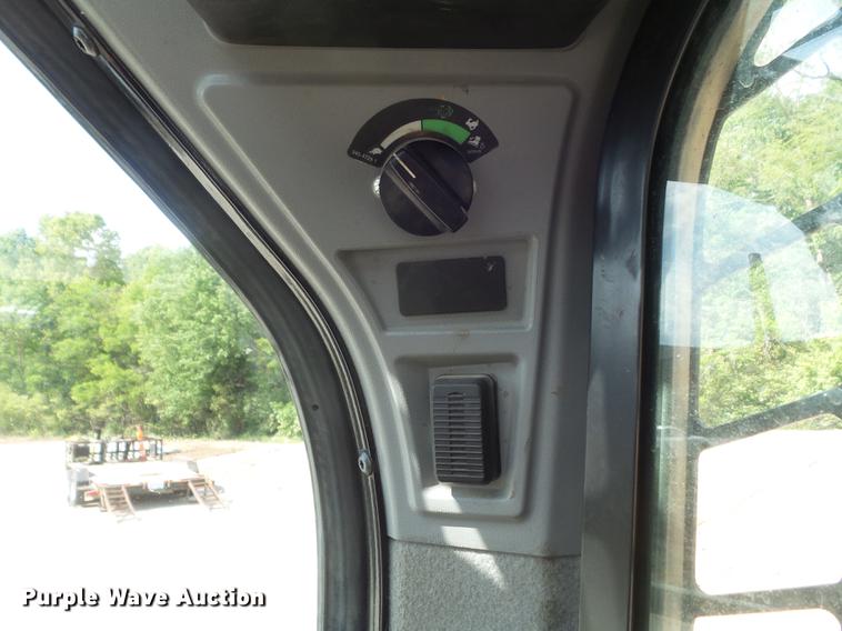 image for item DC7277 2015 Caterpillar 259D skid steer