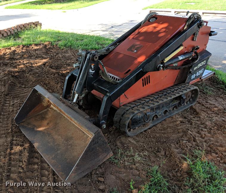 image for item DD5309 2007 Ditch Witch SK500 compact utility loader
