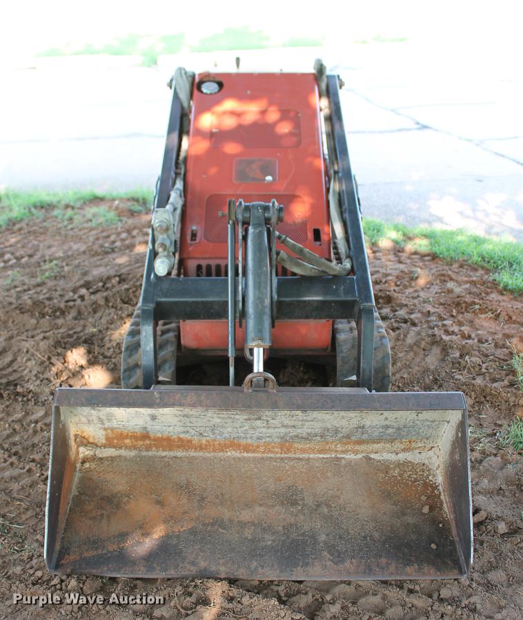 image for item DD5309 2007 Ditch Witch SK500 compact utility loader