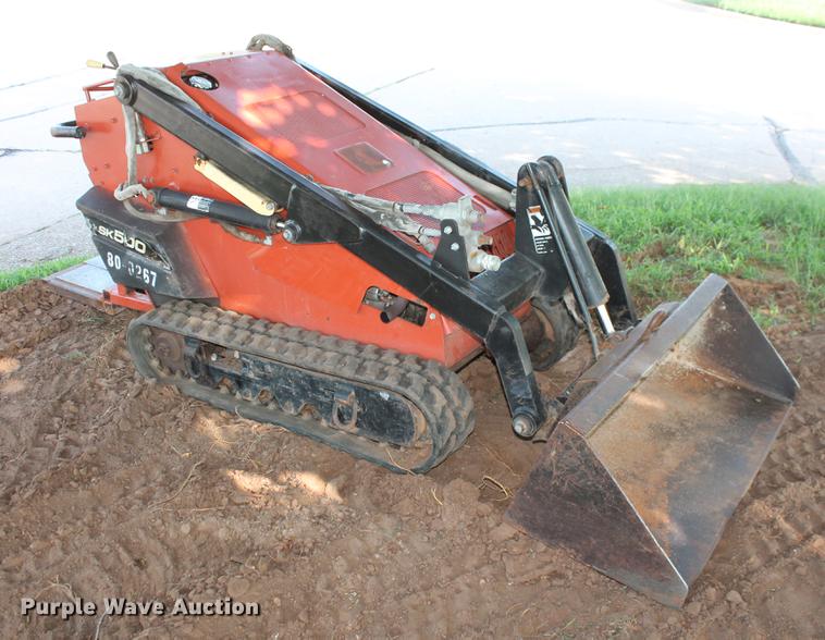 image for item DD5309 2007 Ditch Witch SK500 compact utility loader