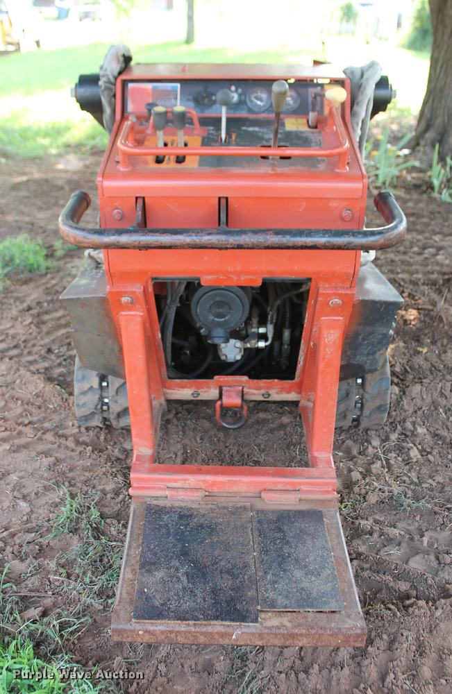 image for item DD5309 2007 Ditch Witch SK500 compact utility loader