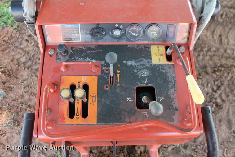 image for item DD5309 2007 Ditch Witch SK500 compact utility loader