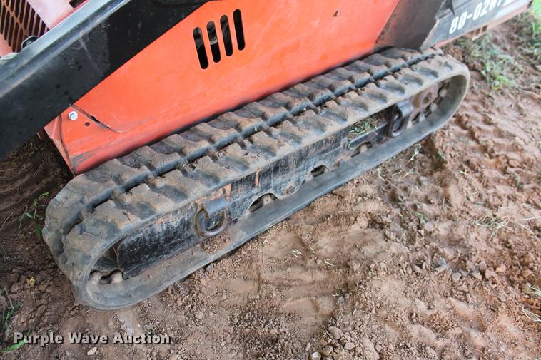 image for item DD5309 2007 Ditch Witch SK500 compact utility loader