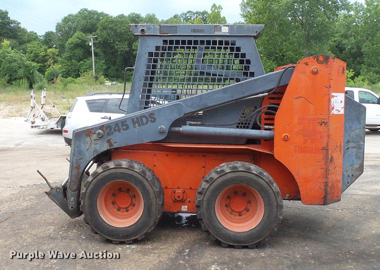 image for item DD7305 1999 Thomas T-245 skid steer