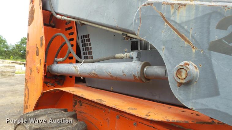 image for item DD7305 1999 Thomas T-245 skid steer