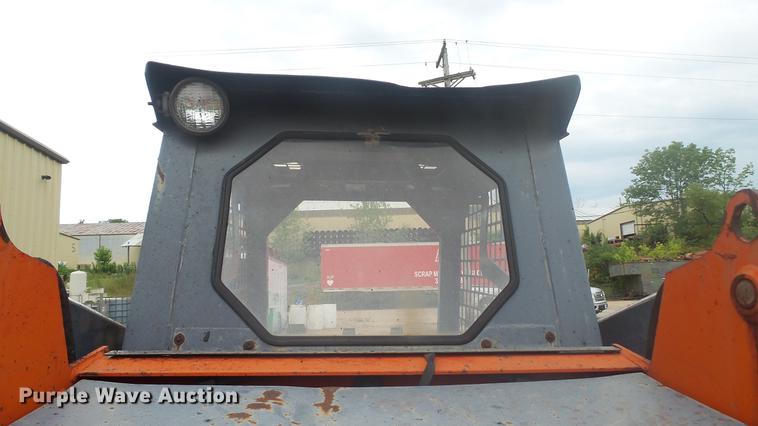 image for item DD7305 1999 Thomas T-245 skid steer