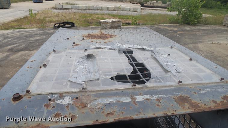 image for item DD7305 1999 Thomas T-245 skid steer