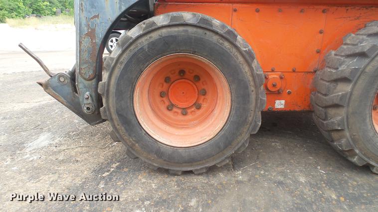 image for item DD7305 1999 Thomas T-245 skid steer