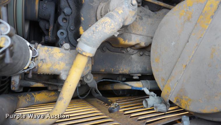 image for item DD7893 1968 Caterpillar 951B track loader