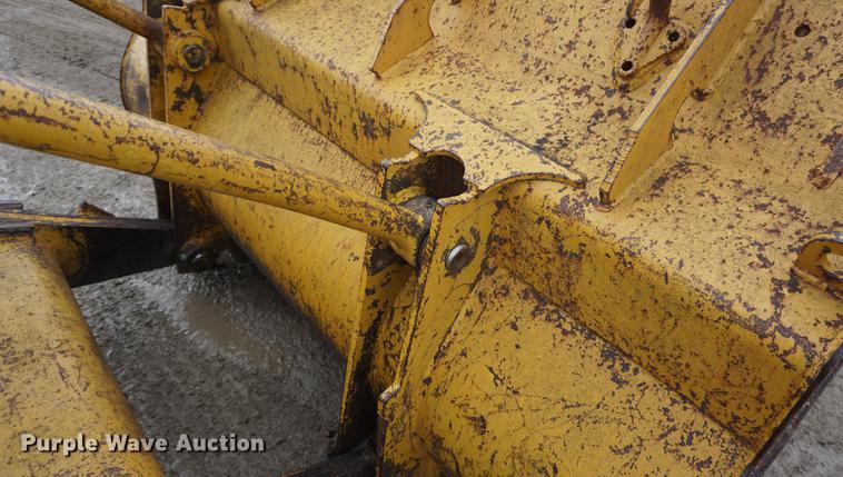 image for item DD7893 1968 Caterpillar 951B track loader