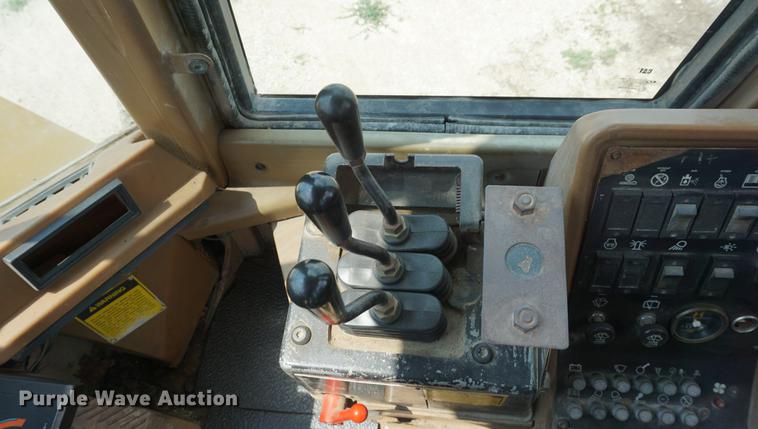 image for item DD7905 1993 Caterpillar IT28F wheel loader