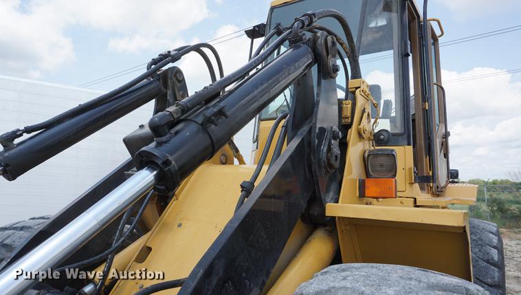 image for item DD7905 1993 Caterpillar IT28F wheel loader