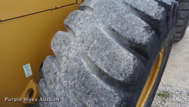 image for item DD7905 1993 Caterpillar IT28F wheel loader