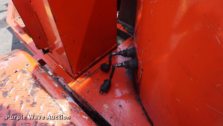 image for item DD7906 2011 Crafco SS250DC crack sealer