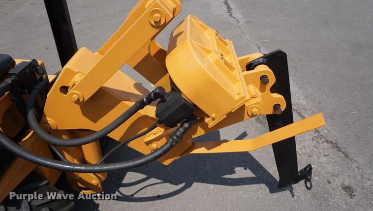 image for item DD7908 Case Maxi Sneaker Series C cable plow