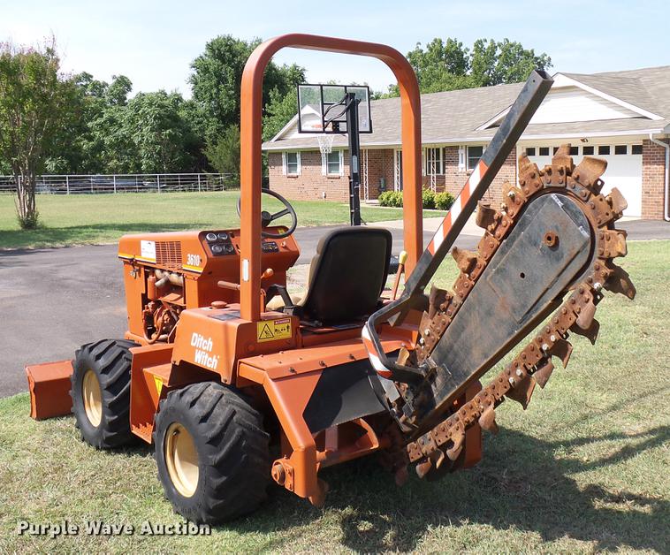 image for item DD8365 1994 Ditch Witch 3610D trencher