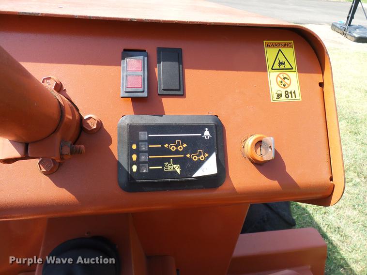 image for item DD8365 1994 Ditch Witch 3610D trencher