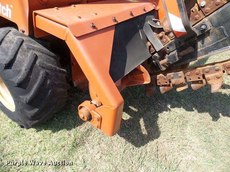 image for item DD8365 1994 Ditch Witch 3610D trencher