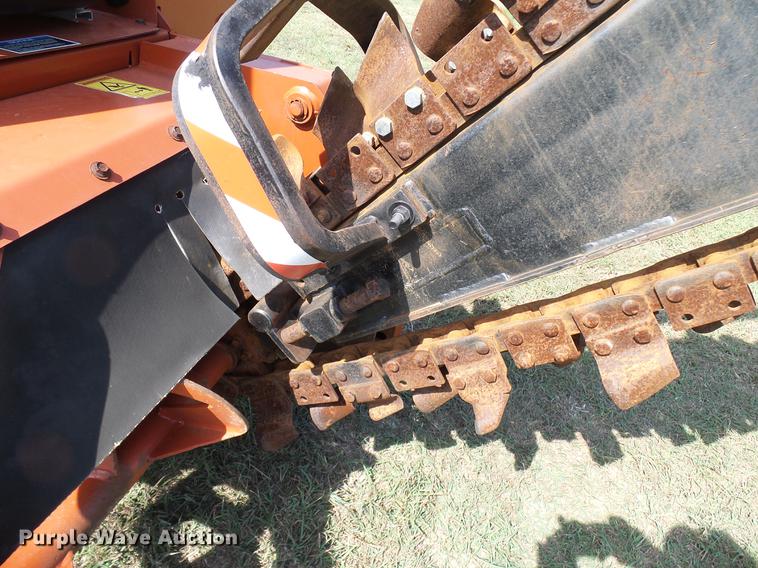 image for item DD8365 1994 Ditch Witch 3610D trencher