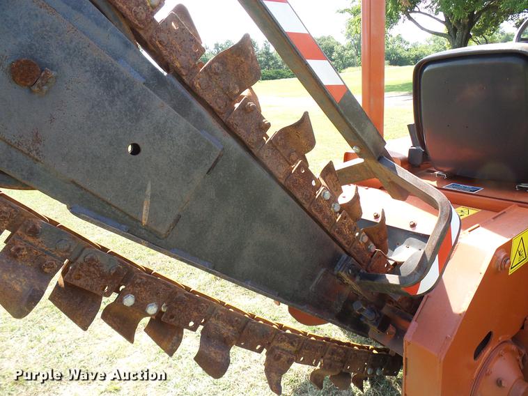 image for item DD8365 1994 Ditch Witch 3610D trencher