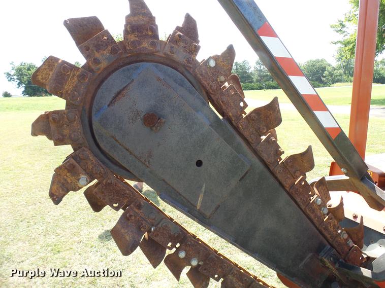 image for item DD8365 1994 Ditch Witch 3610D trencher