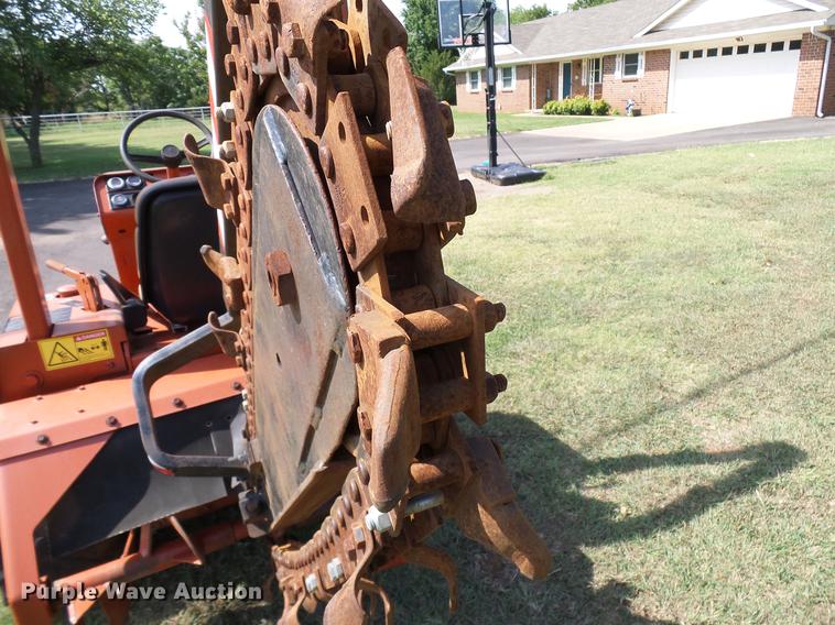 image for item DD8365 1994 Ditch Witch 3610D trencher