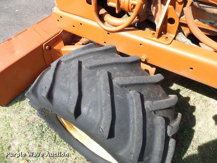 image for item DD8365 1994 Ditch Witch 3610D trencher