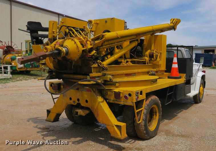 image for item DE3785 1975 GMC 6000 digger derrick truck