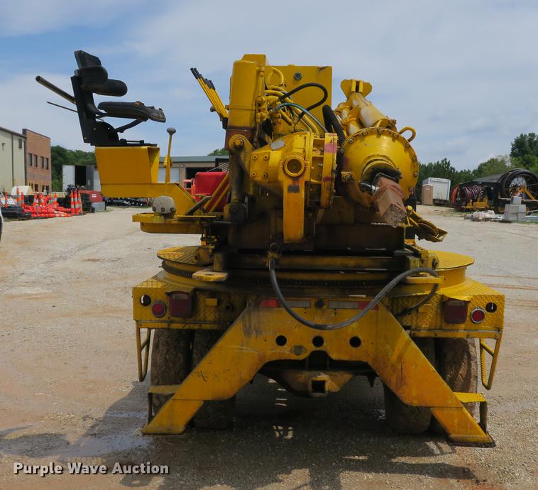 image for item DE3785 1975 GMC 6000 digger derrick truck