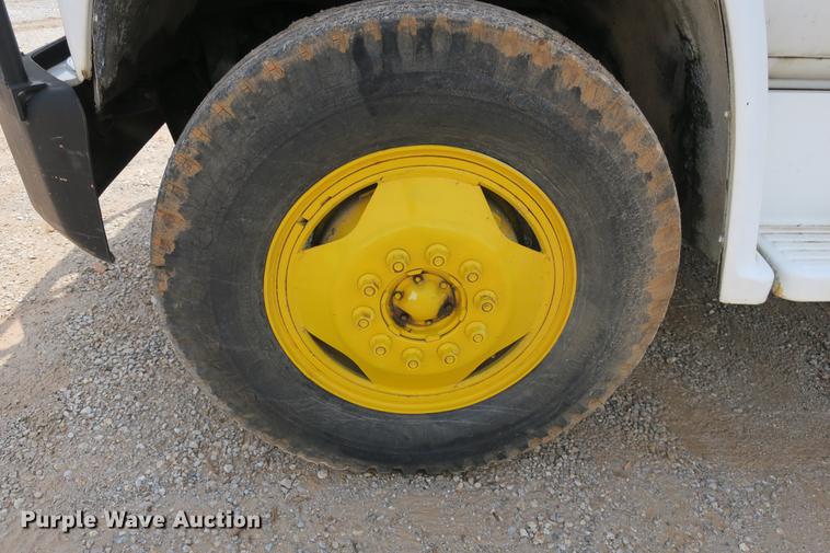 image for item DE3785 1975 GMC 6000 digger derrick truck