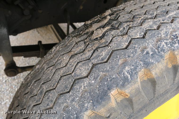 image for item DE3785 1975 GMC 6000 digger derrick truck