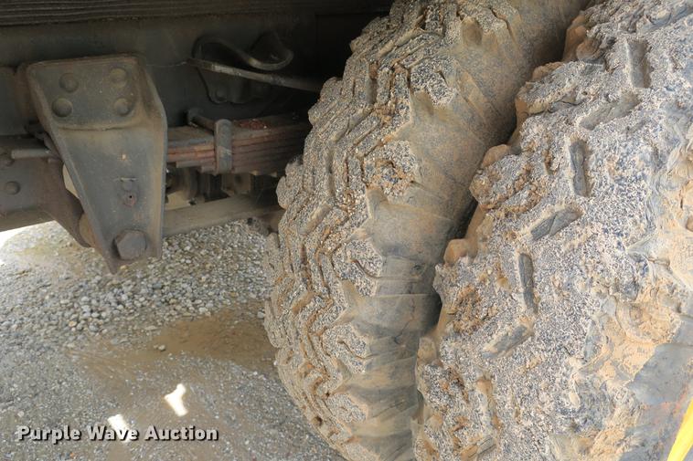 image for item DE3785 1975 GMC 6000 digger derrick truck