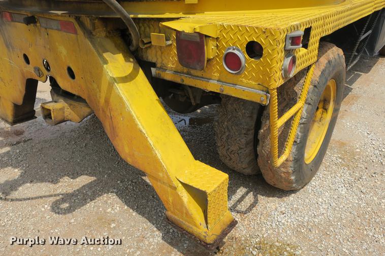 image for item DE3785 1975 GMC 6000 digger derrick truck