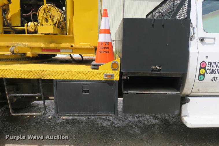 image for item DE3785 1975 GMC 6000 digger derrick truck