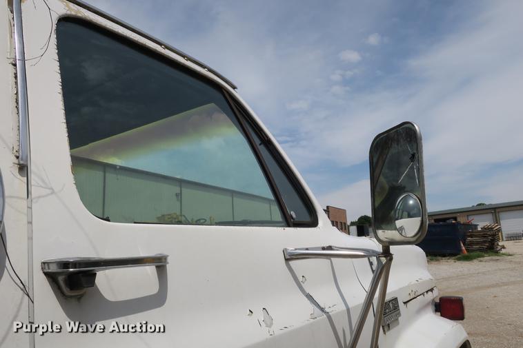 image for item DE3785 1975 GMC 6000 digger derrick truck