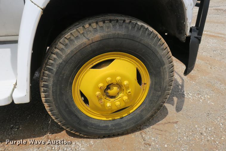 image for item DE3785 1975 GMC 6000 digger derrick truck