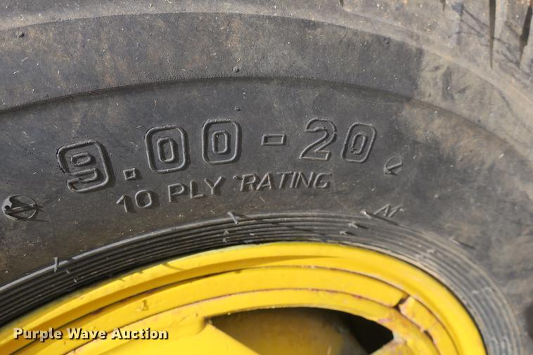 image for item DE3785 1975 GMC 6000 digger derrick truck